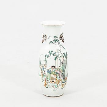 Floor vase China around 1900 porcelain.