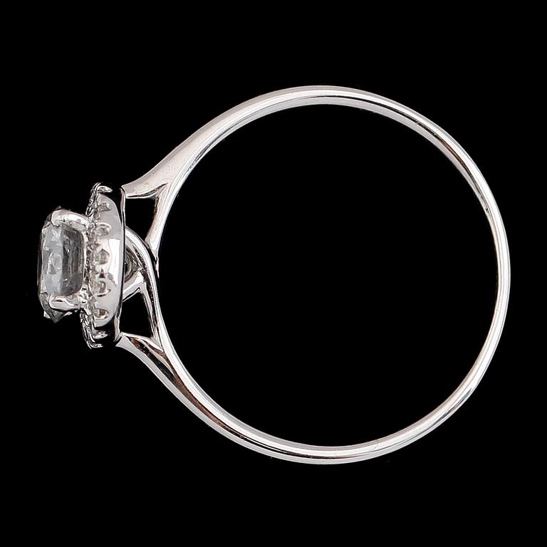 RING, 18 k vitguld, briljantslipade diamanter tot ca 0.86 ct.