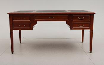 SKRIVBORD, gustaviansk stil, 1900-talets andra hälft.