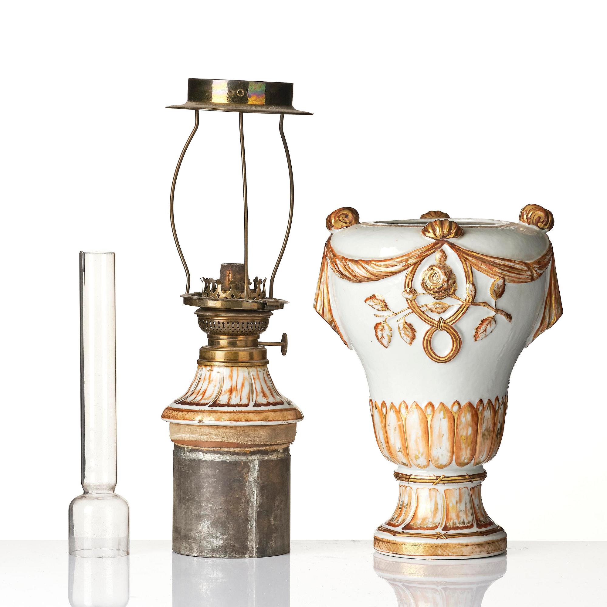 An enamelled potpourri vase made into a lamp, 18th century.