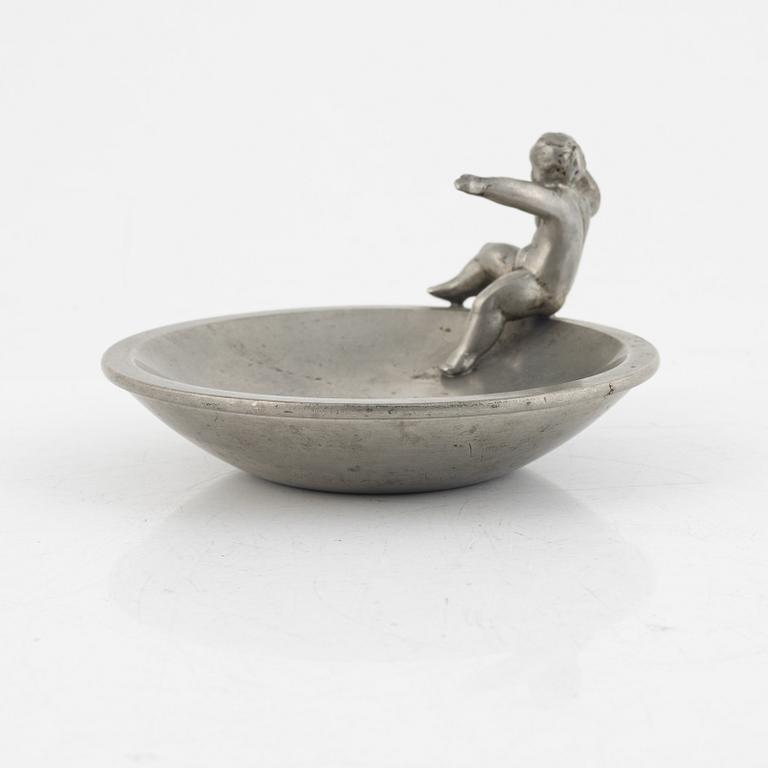 Firma Svenskt Tenn, a pewter dish, Stockholm 1931.