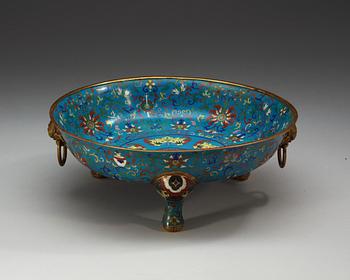 A Cloisonné tripod basin, Qing dynasty (1644-1912).