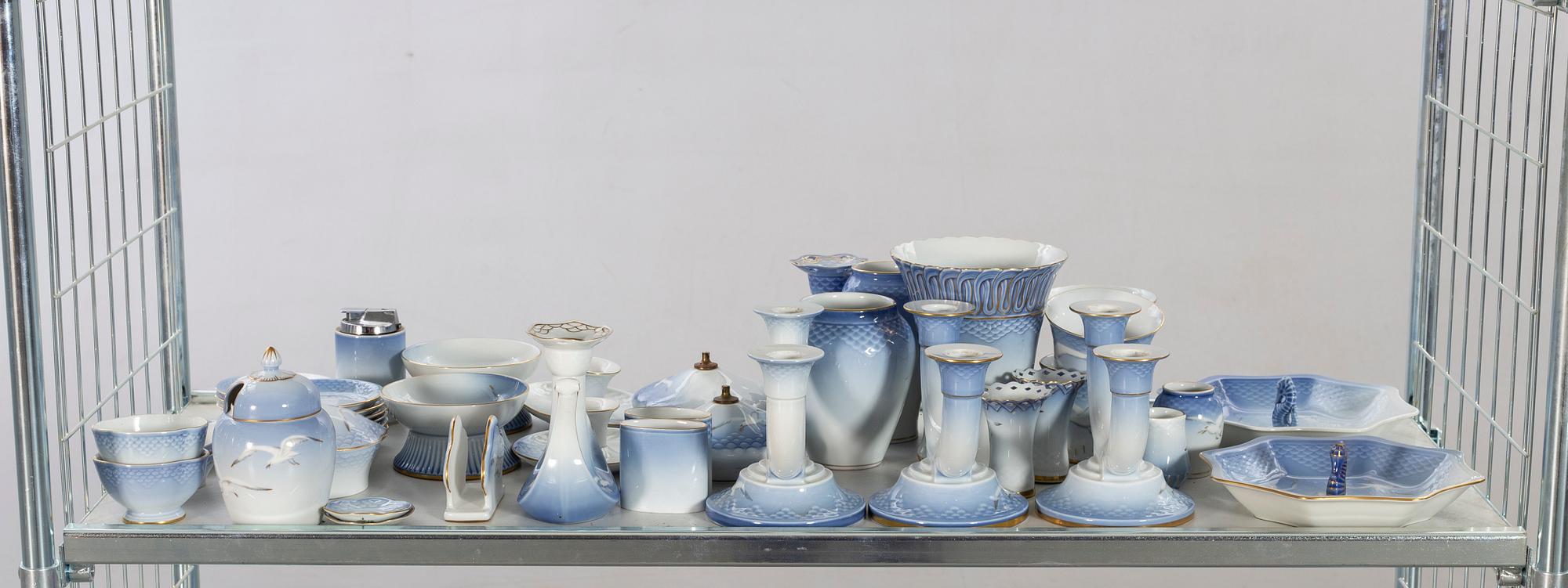 A Måsen coffee and tea service ca 145 pcs Bing & gröndahl Denmark 19th/20th century.