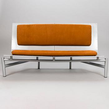 STEFAN LINDFORS, sohva "Booa", Skanno, suunniteltu 1992.