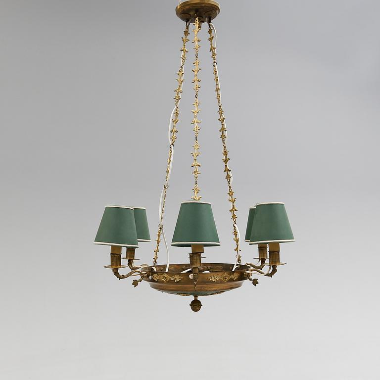 TAKAMPEL, empirestil, 1900-talets mitt. Höjd ca 17 cm.