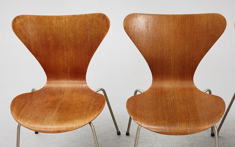 Arne Jacobsen, four 'Series 7' chairs, Fritz Hansen, Denmark, 1950's/60's.