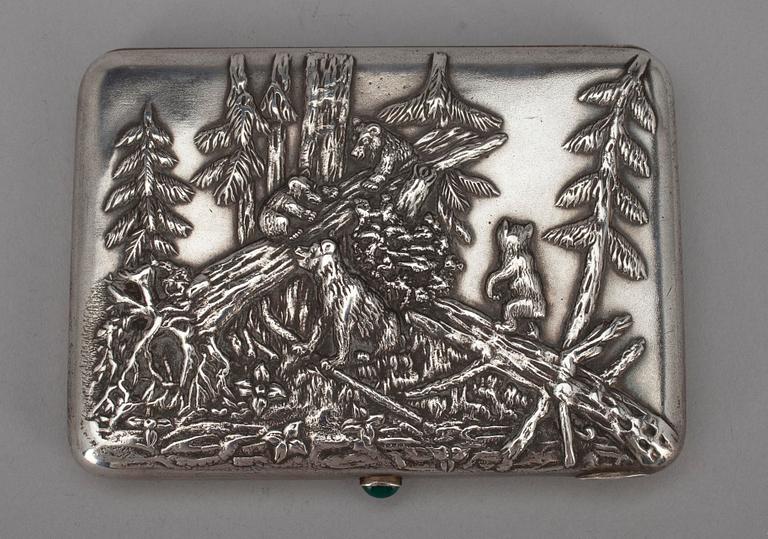 CIGARETTETUI, silver, Aleksander Piskarev, Moskva, Ryssland 1908-1913. Vikt 185 g.