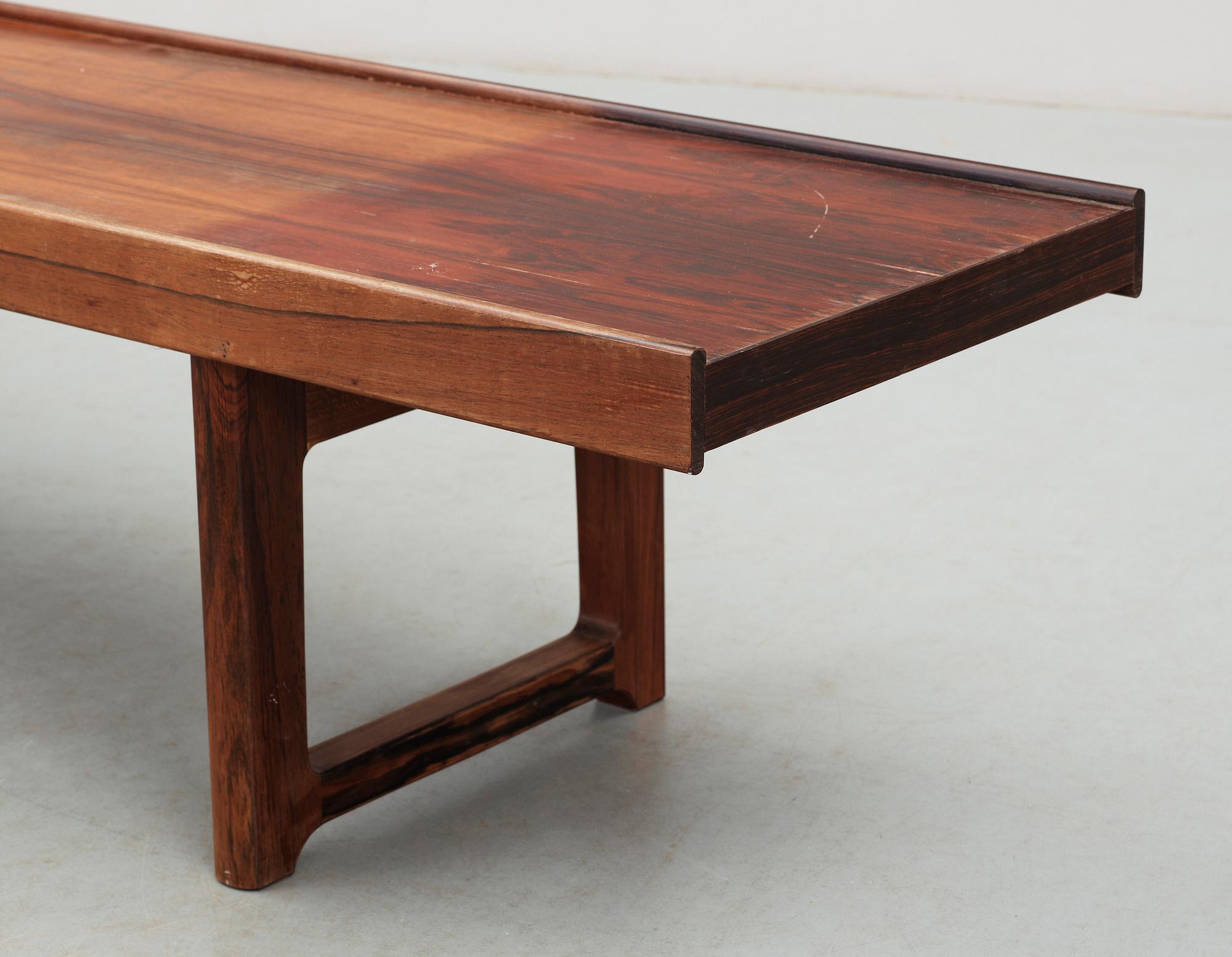 BÄNK/SIDEBOARD, "Krobo", Torbjørn Afdal, Mellemstrands Trevareindustri, Vigrestad, Norge, 1900-talets tredje kvartal.