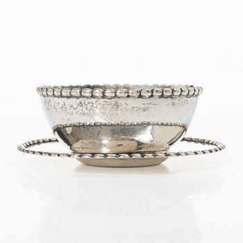 C.G. Hallberg, a silver bowl with dish, Stockholm 1923.