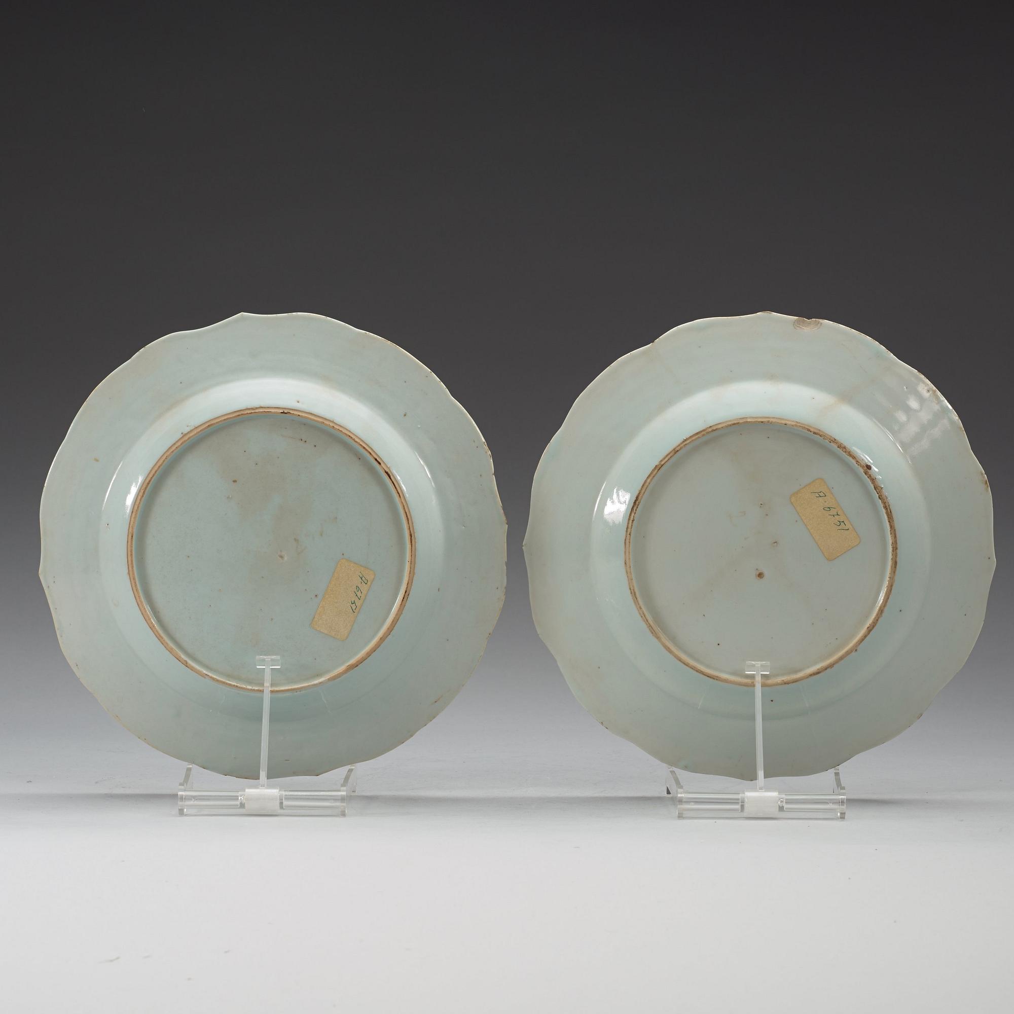 A famille rose serving dish and two dinner plates, Qing dynasty, Qianlong (1736-95).