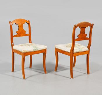 STOLAR, 2 st, samt KARMSTOLAR, 2 st, Karl Johan, 1800-talets mitt.