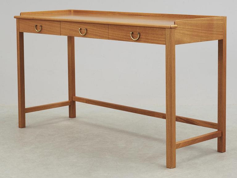 JOSEF FRANK, skrivbord, Firma Svenskt Tenn, modell 2115.