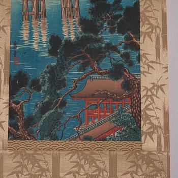 A Japanese wood block print mounted as a kakiemono, early 20th Century.