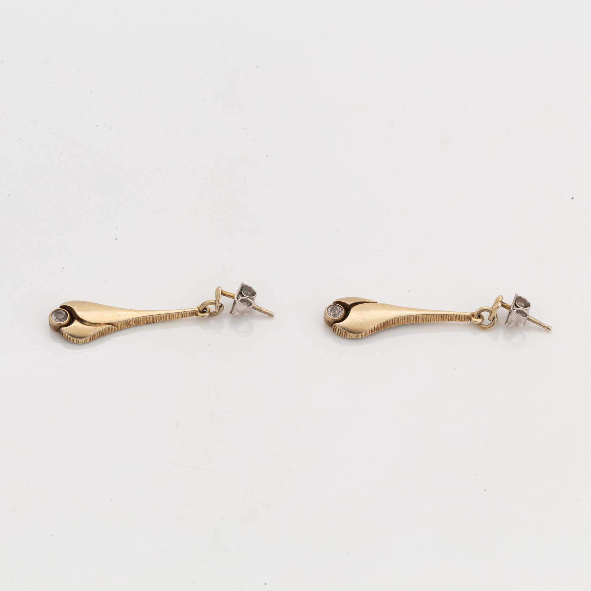 Ett set med collier och örhängen, sterling silver, Kultasepät Sten & Laine. Finland.