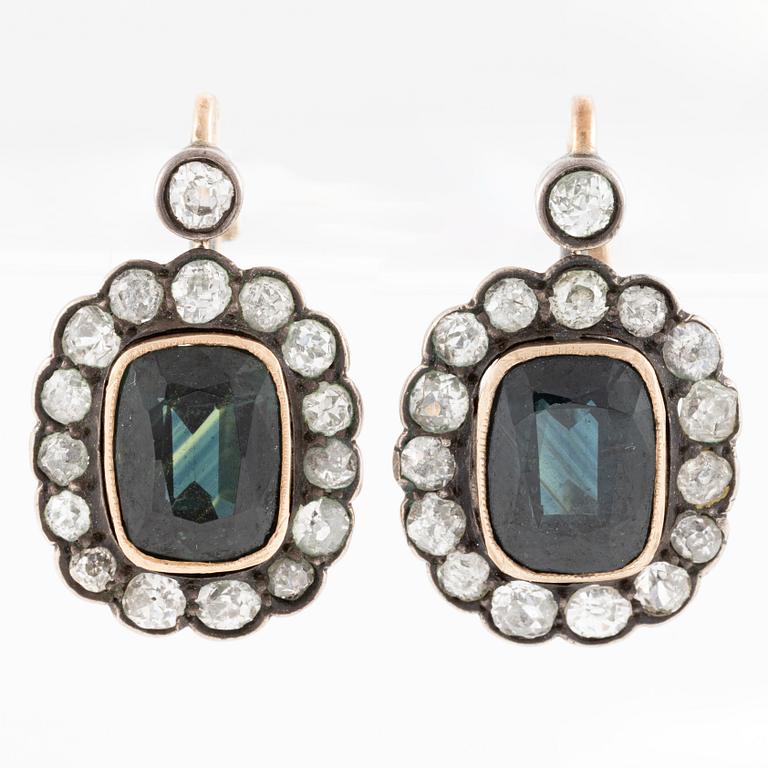 Earrings, a pair, gold with sapphires and old-cut diamonds.