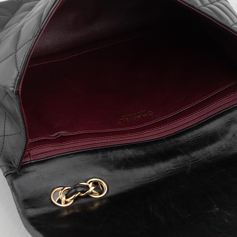 Chanel, väska, "Maxi Classic Flap Bag", 2009-10.