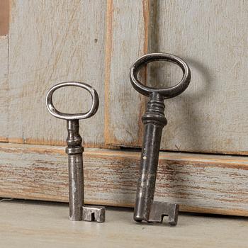 Display cabinet, 19th century.
