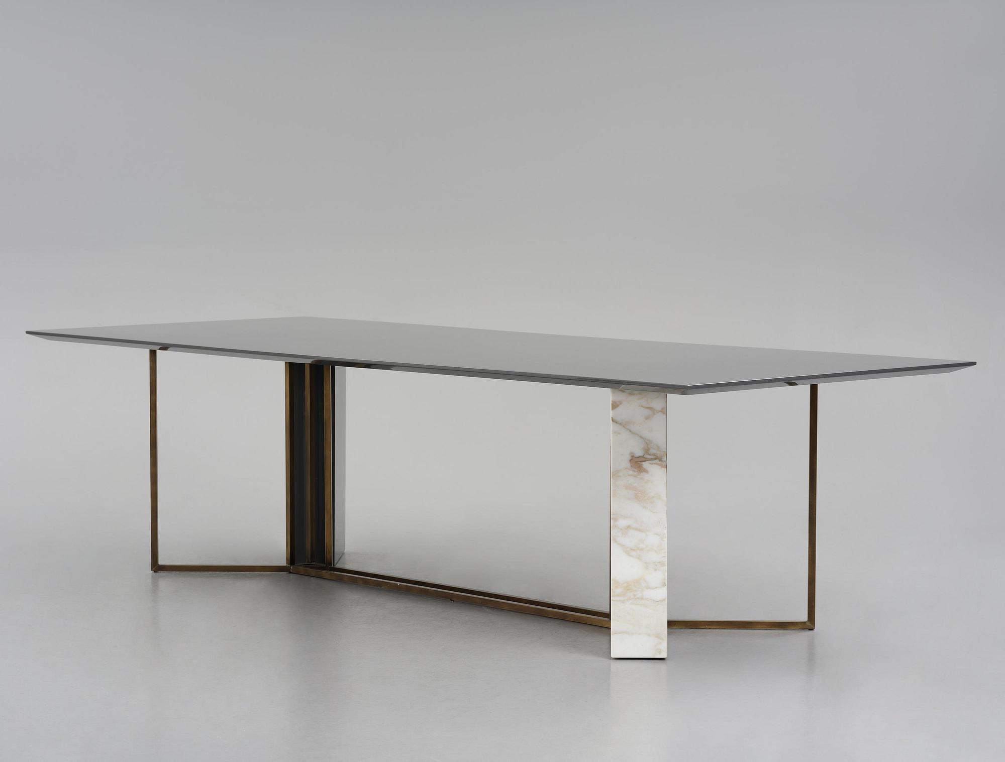 Andrea Parisio, matbord, "Plinto Rectangular", Meridiani, Italien, efter 2015.