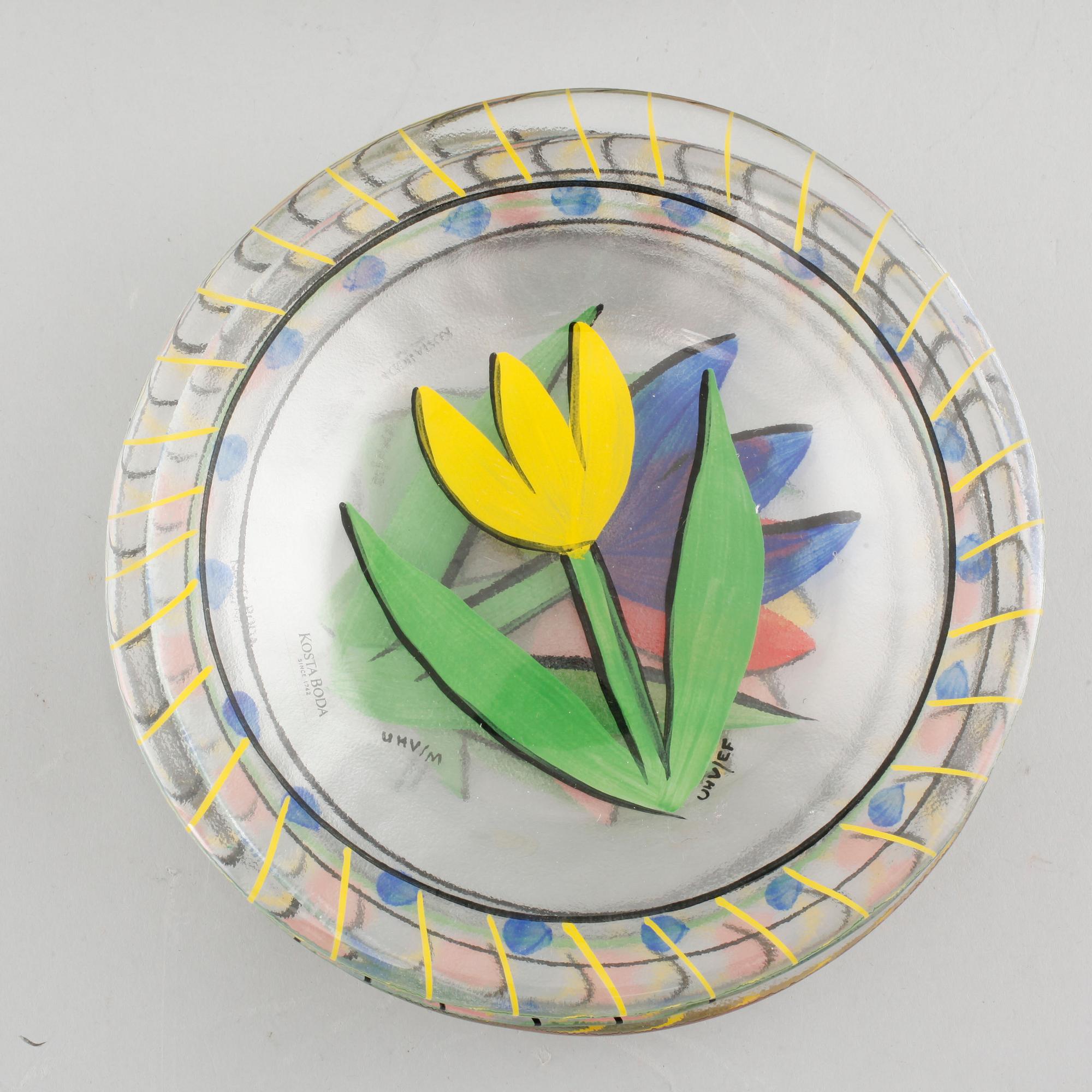 SERVISDELAR, 24 st, glas, "Tulipa", Ulrica Hydman-Vallien, Kosta Boda. sent 1900-tal.