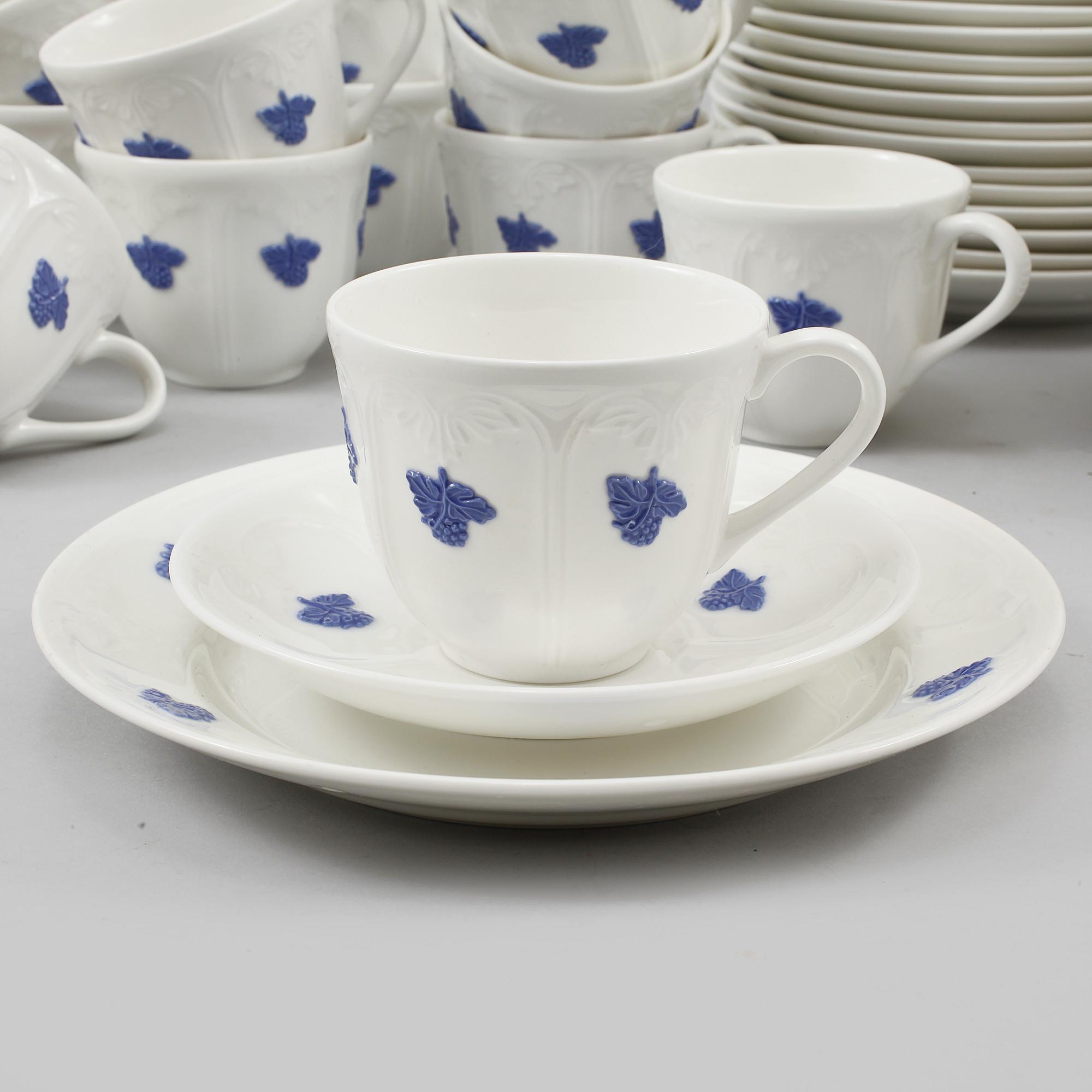 KAFFESERVIS, 40 delar, porslin, "Blå Blom", Gustavsberg, 1900-talets andra hälft.