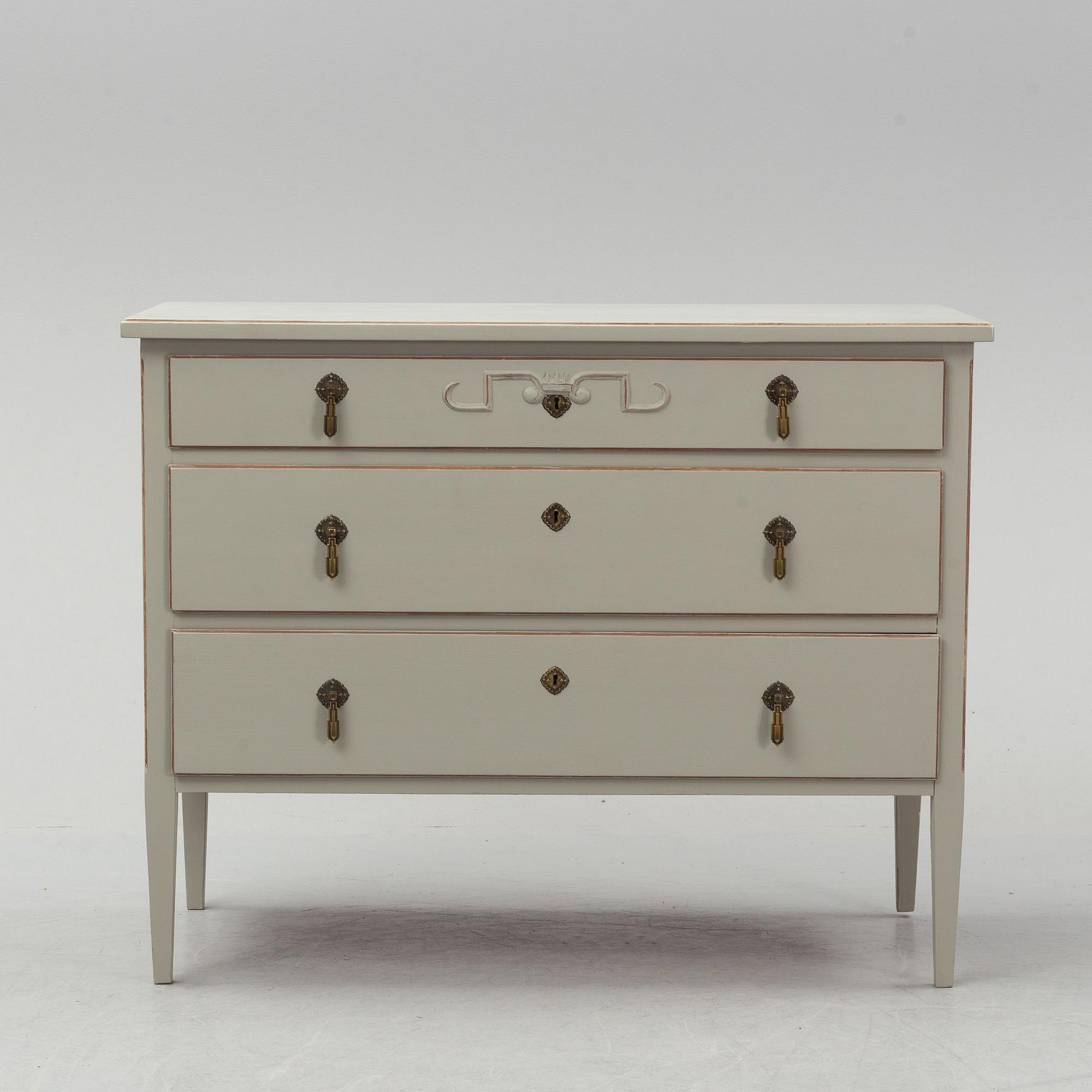 A painted chest of drawers, 1920's/30's.