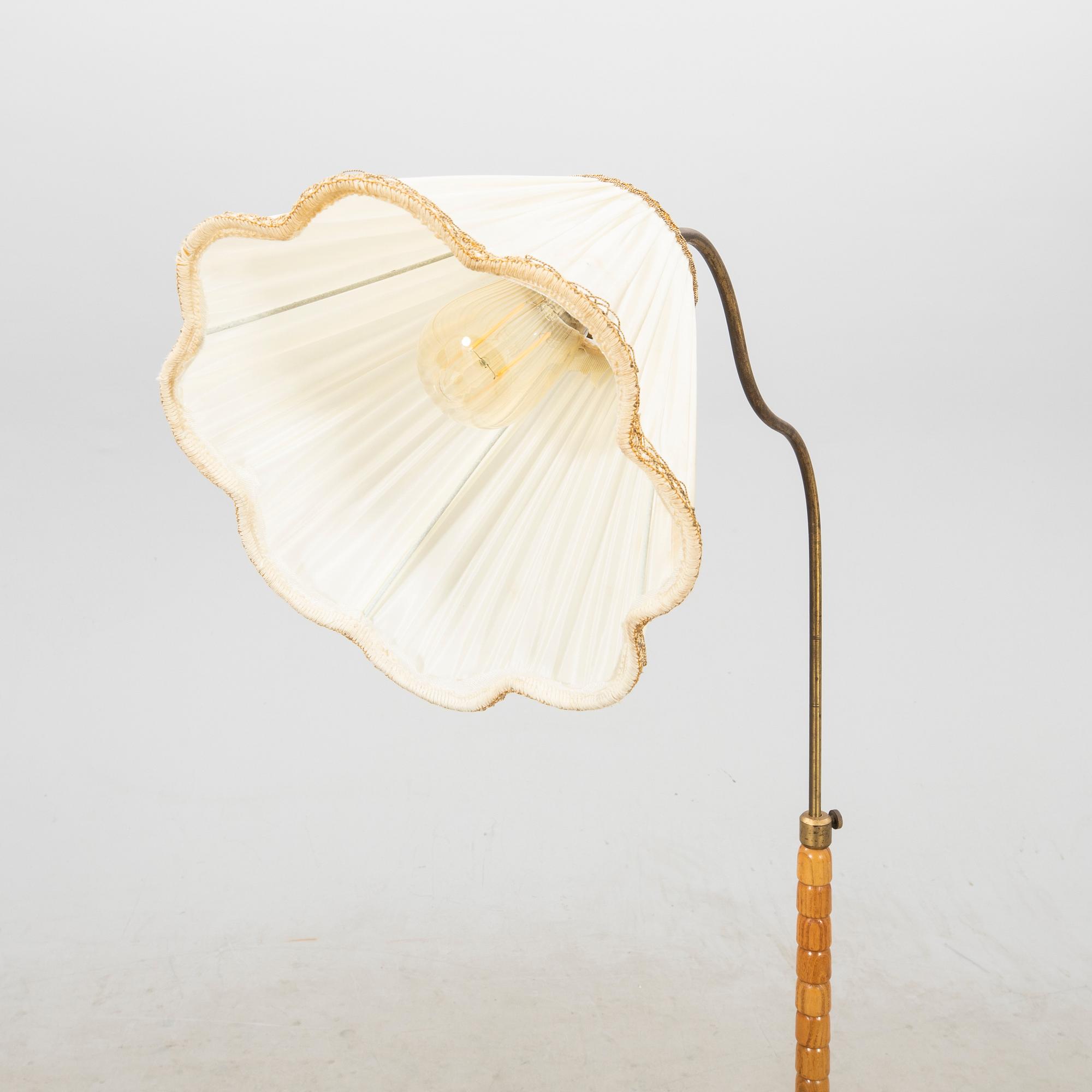 Floor lamp from the 1940s.