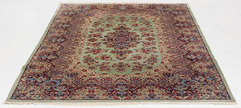 Rug, Kirman, approx. 290 x 185 cm.