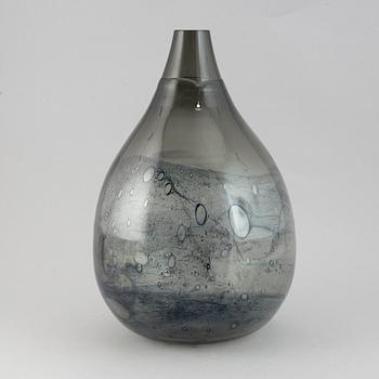 Eva Englund, an "Eldlek" glass vase from Pukeberg. Signed and dated -65.