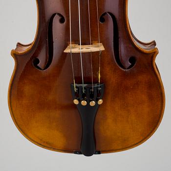 FIOL/VIOLIN, Karl Höfner samt STRÅKE, T.Sugito, 1900-talets fjärde kvartal.