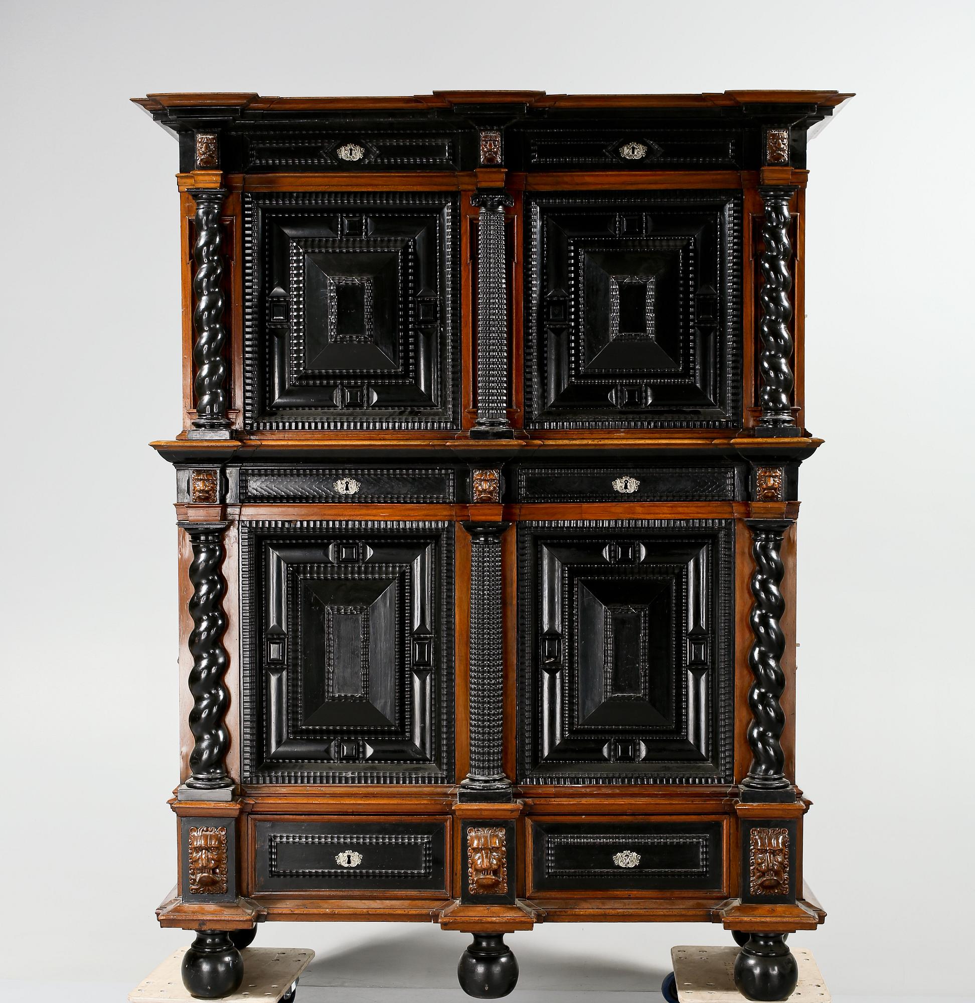 SKÅP, barock, 1700-tal.