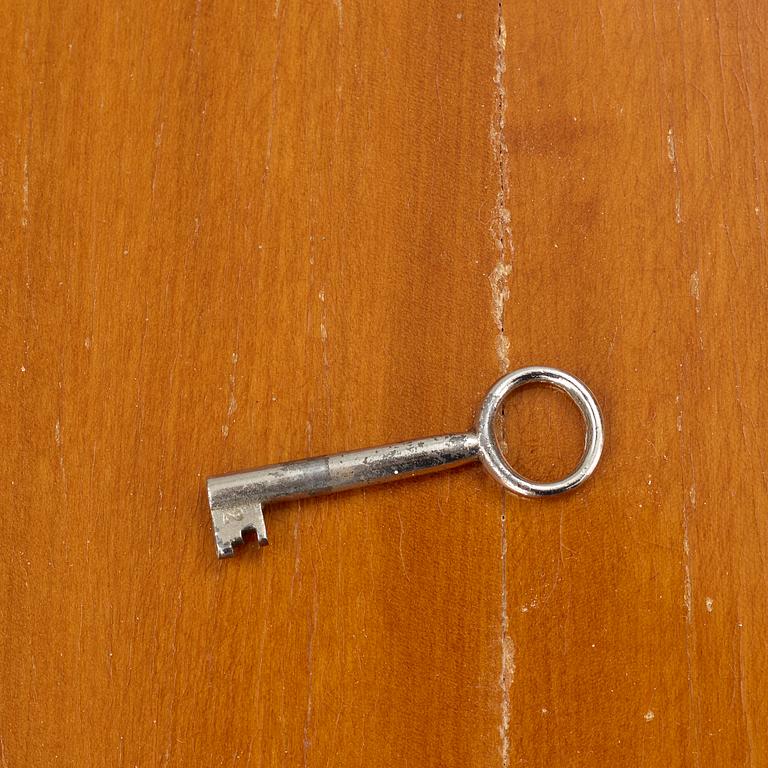 A dressing table with stool and mirror, Stil & Form Arkitektkontor för Möbler o. Inredningar, Stockholm, 1944.