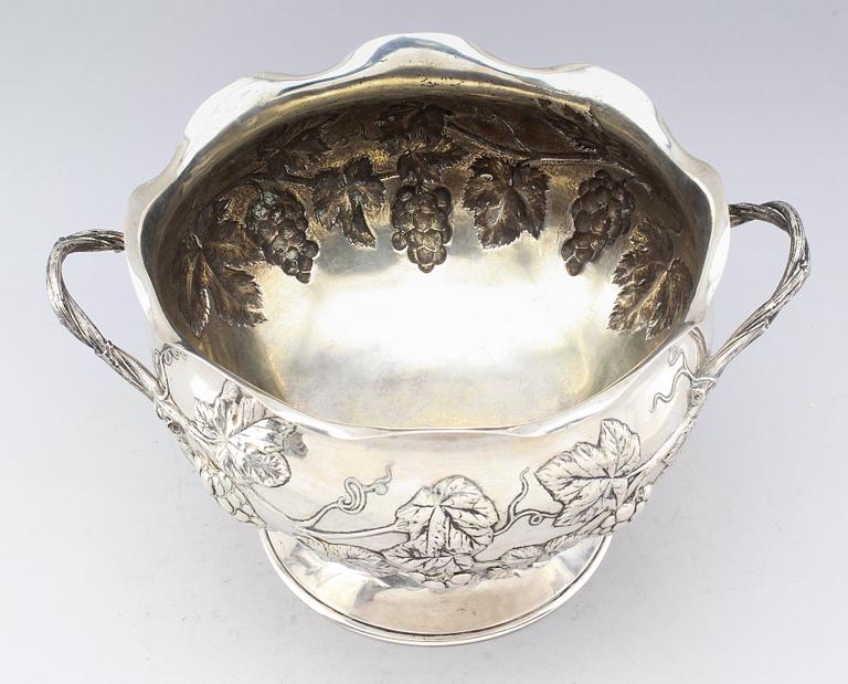 BÅLSKÅL, silver, Anton Michelsen, Danmark, 1899. Vikt ca 2153 gram.