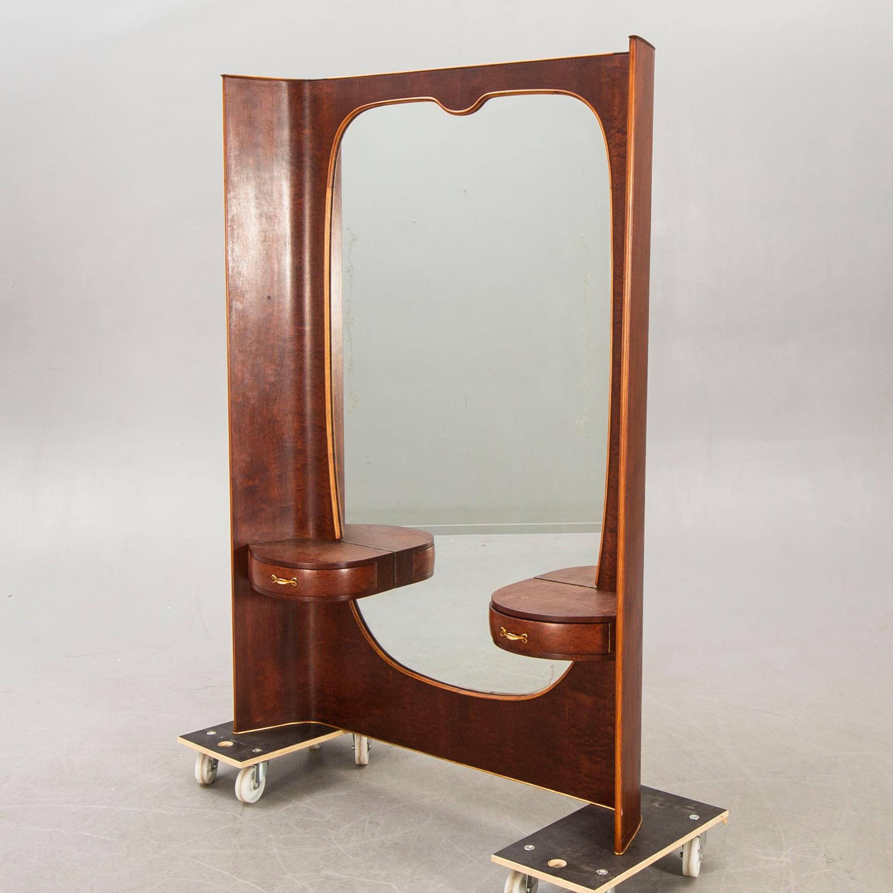 A Vanity mirror mid 1900s.