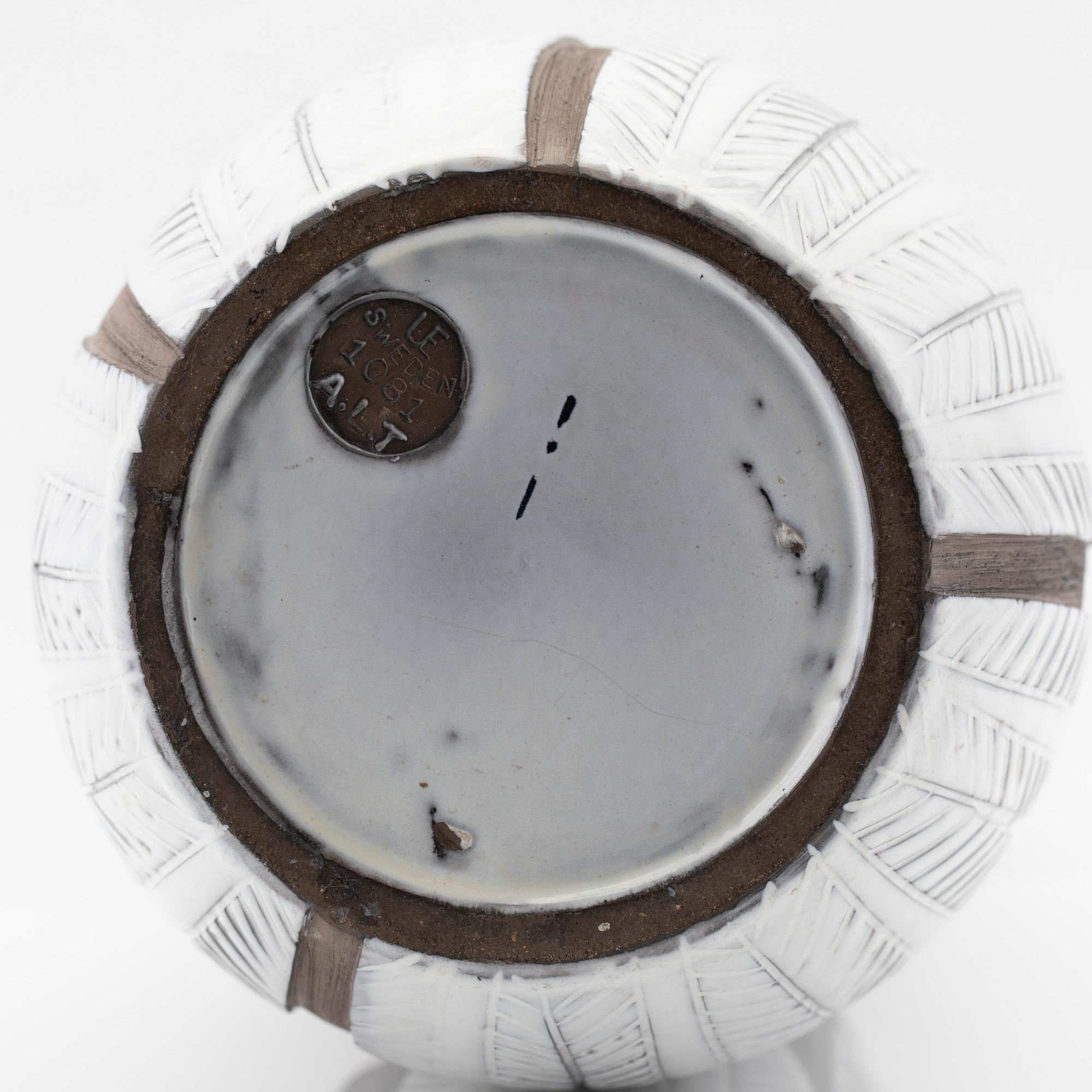 Anna-Lisa Thomson, Floor vase, "Paprika", Upsala-Ekeby.