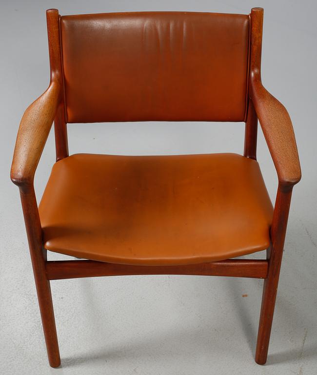 KARMSTOLAR, ett par, Hans J. Wegner, Johannes Hansen, 1900-talets andra hälft.