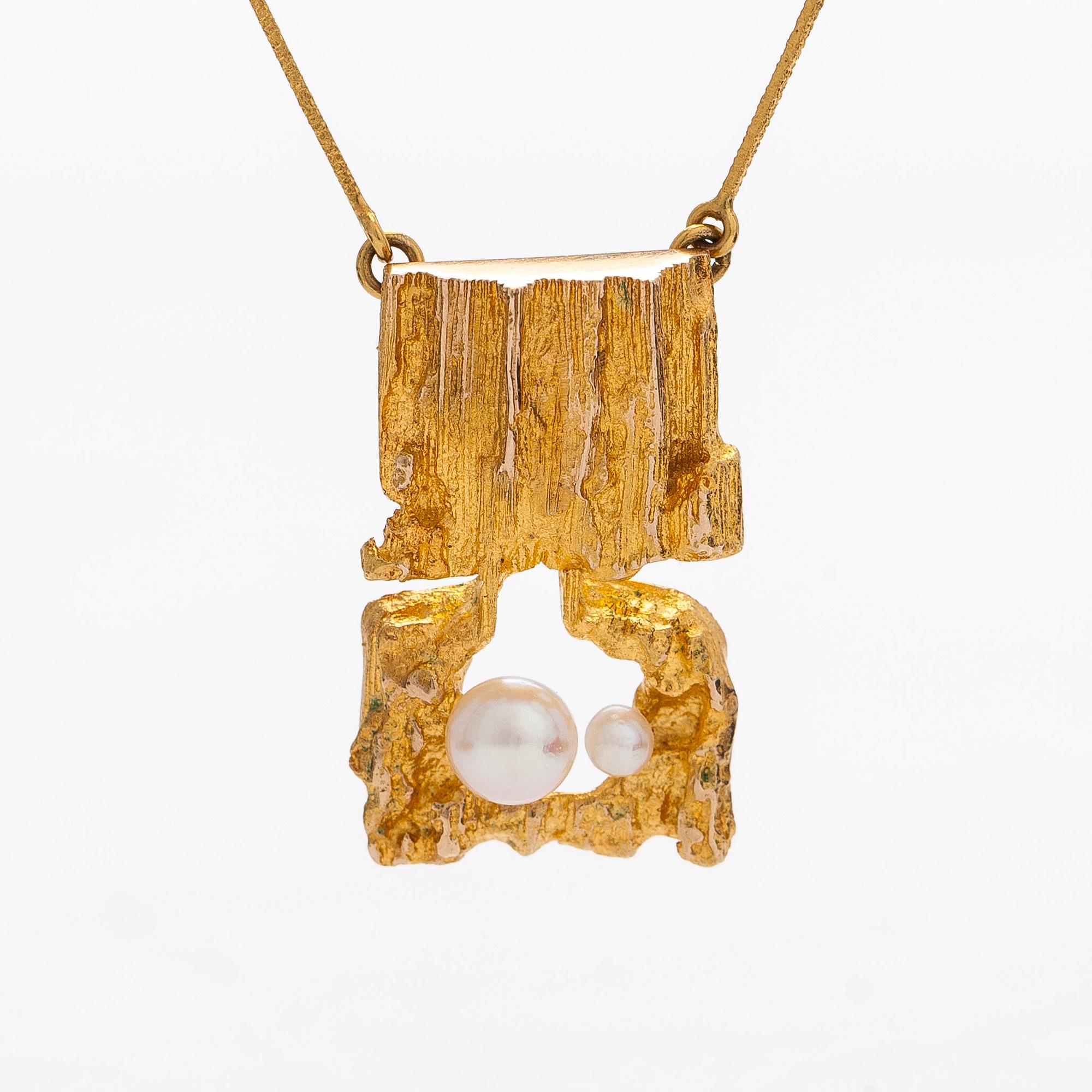 Björn Weckström, halsband, "Kelohelmet", 14K guld och odlade pärlor, Lapponia 1973.