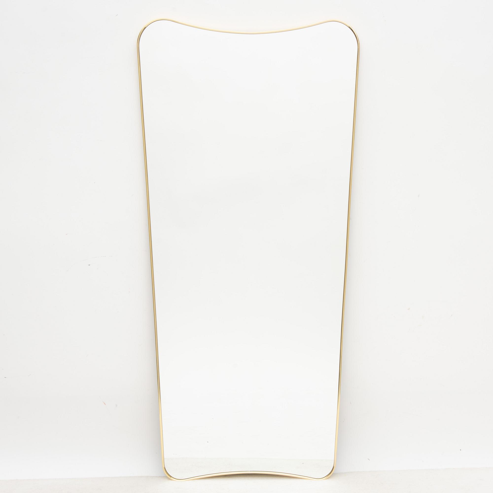 Gio Ponti, an 'F.A. 33' mirror, Gubi, 2023.