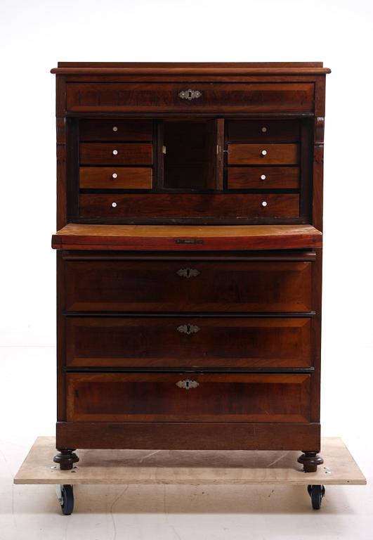 CHIFFONJÉ, nyrenässans, 1800-tal.