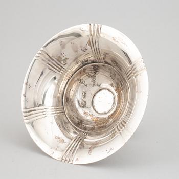 CG Hallberg, skål på fot, silver, Stockholm, 1935.