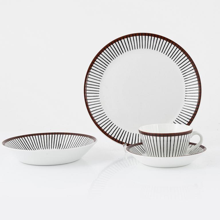 Stig Lindberg, a 21-piece bone china 'Spisa Ribb' service, Gustavsberg, 1955-1974.