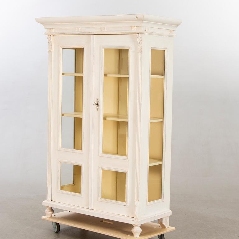 A display cabinet first half of the 20th century.