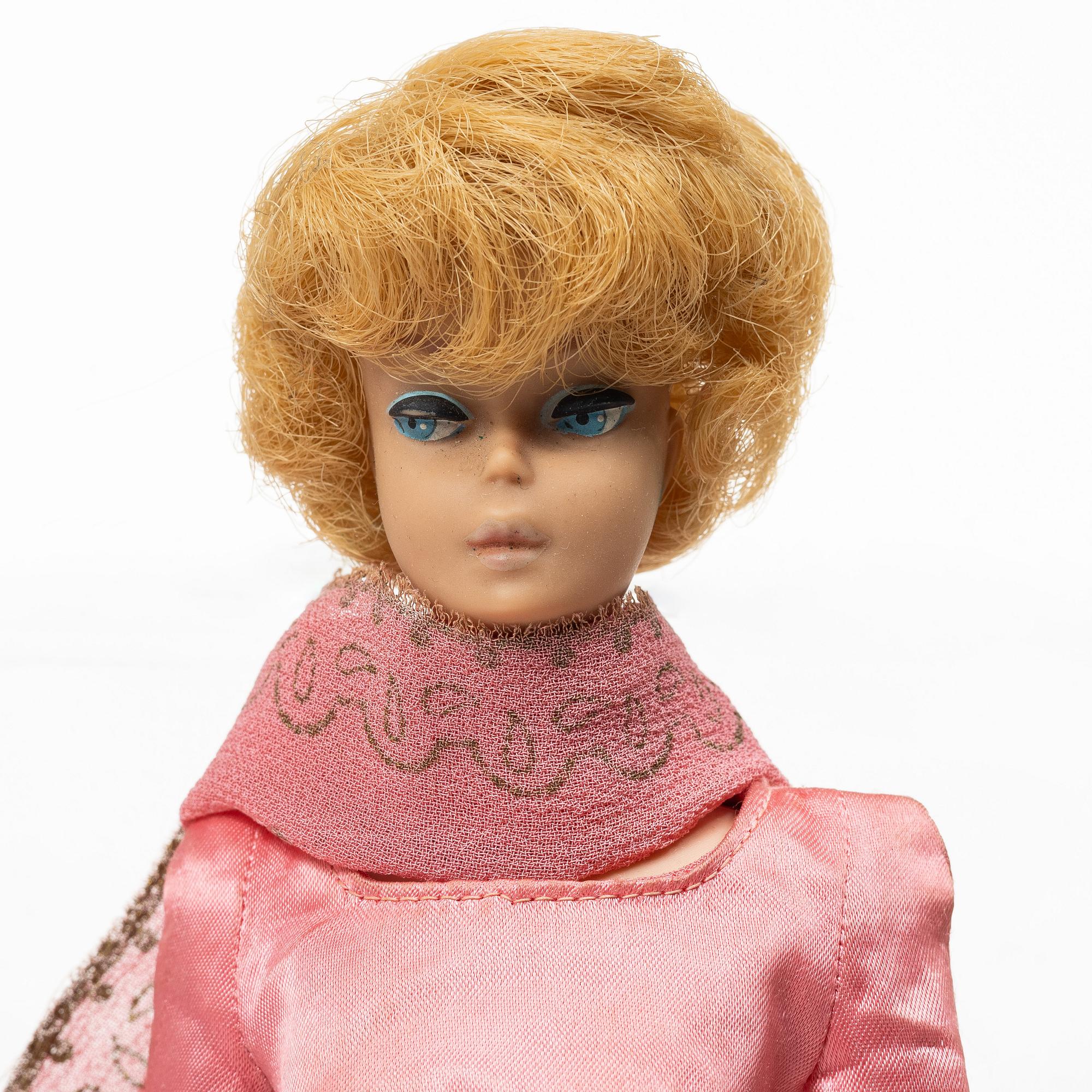 Barbiedockor, 4 st, samt kläder och accessoarer, Mattel, 1960-tal.