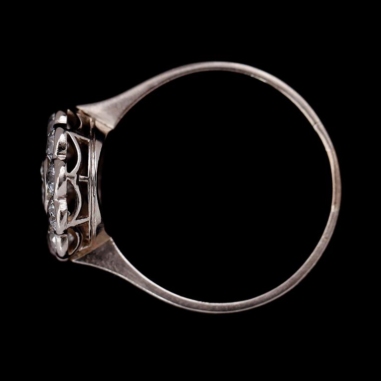 RING, 18 k vitguld, briljanter tot ca 1,50 ct, svenska stämplar Mikow 1958.