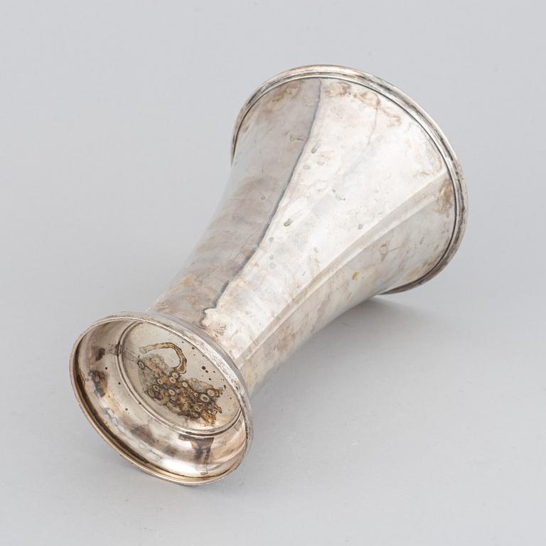 A swedish silver beaker, mark of GAB, Stockholm 1919.
