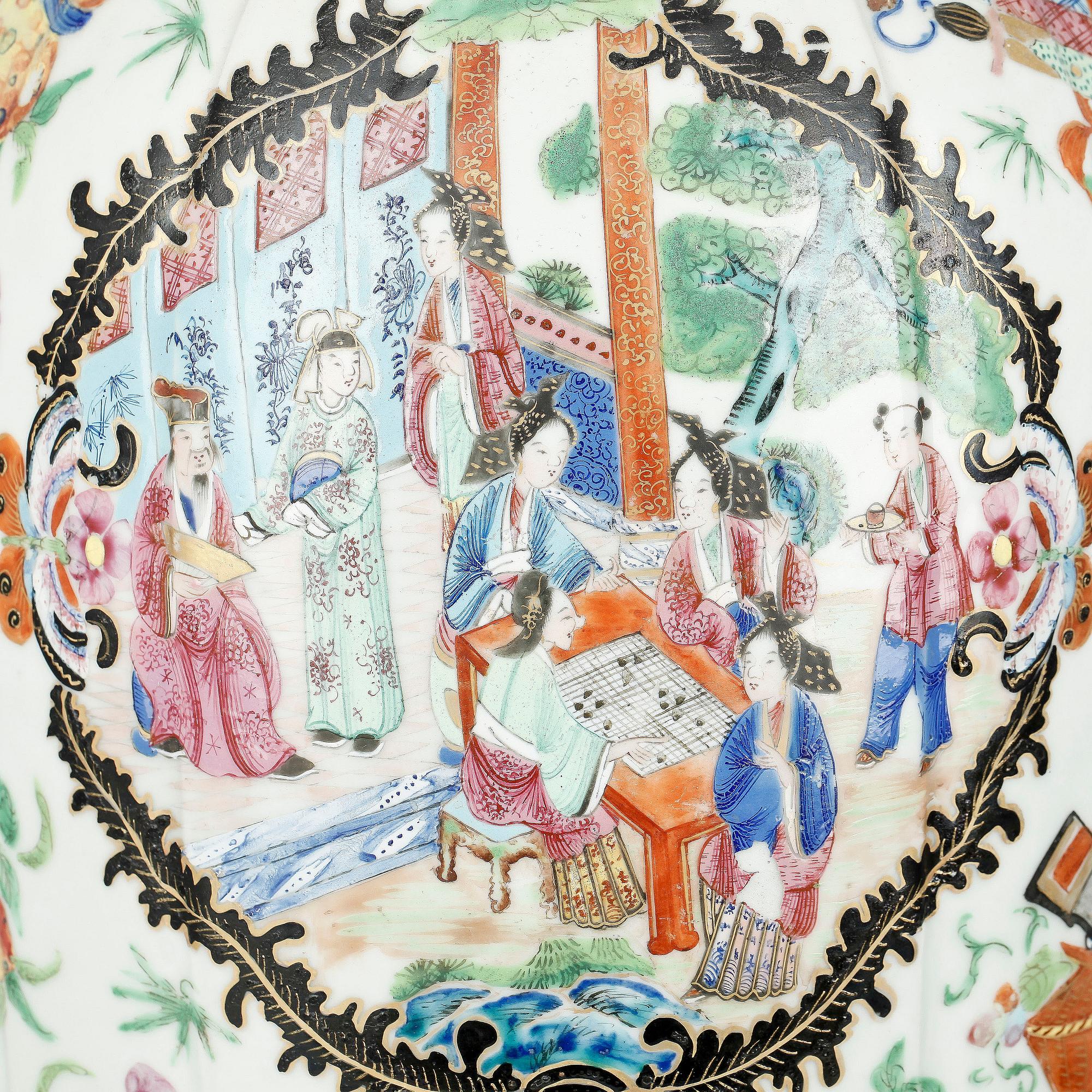 GOLVURNA, porslin, Kina, Kanton, 1800-tal.