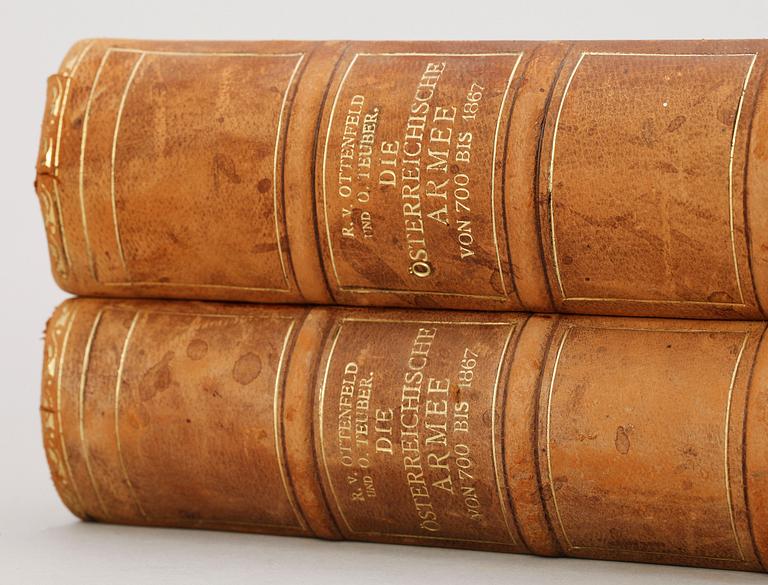 BOKVERK, 2 vol, "Die Öesterreichisch Armee 1700-1867", av Oscar Teuber, Wien 1895.