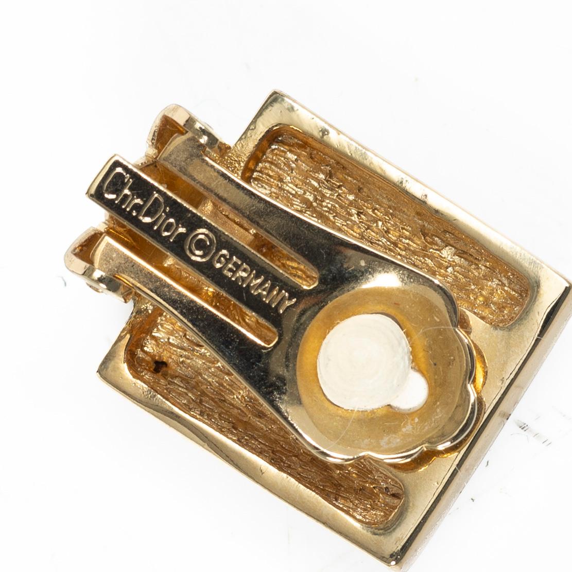 Christian Dior, Necklace and earrings.