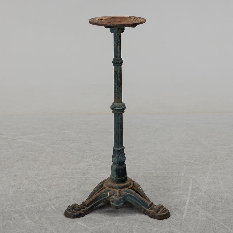 Cast iron stands, 20th century.