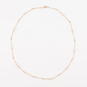 Collier, 18K roséguld, med pärlor och briljantslipade diamanter.