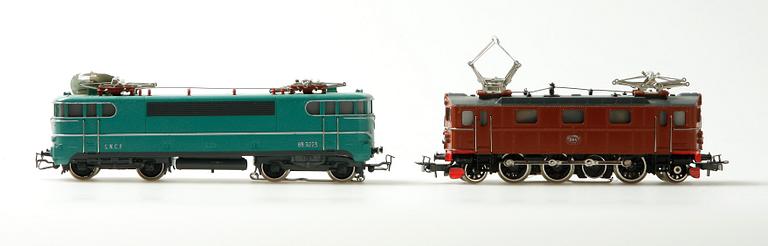 ELLOK, 2 st, Märklin, 3038/BB9223 samt 3030/SJ884, H0.